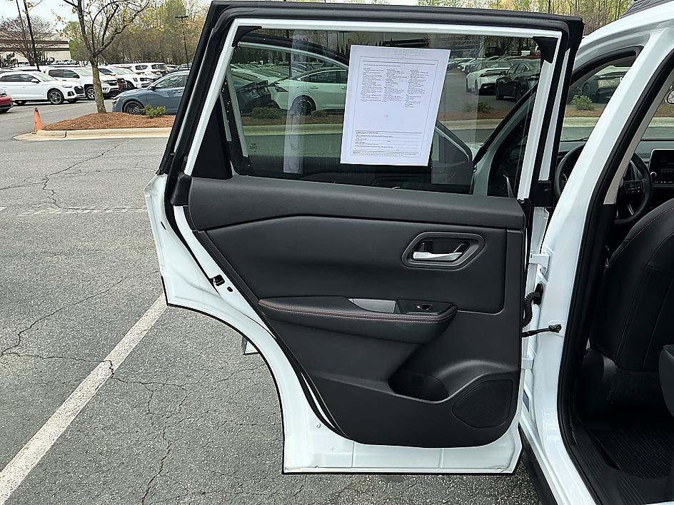 Certified 2025 Nissan Rogue SV AWD/4WD image 21