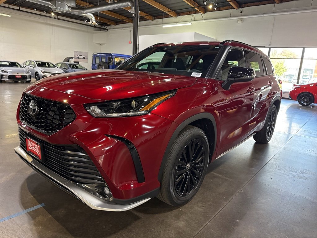 New 2026 Toyota Highlander XSE image 4