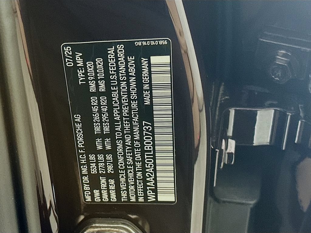 New 2026 Porsche Macan AWD/4WD image 35