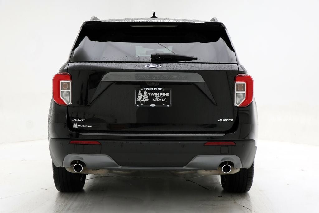 Used 2023 Ford Explorer XLT w/ Equipment Group 202A AWD/4WD image 7