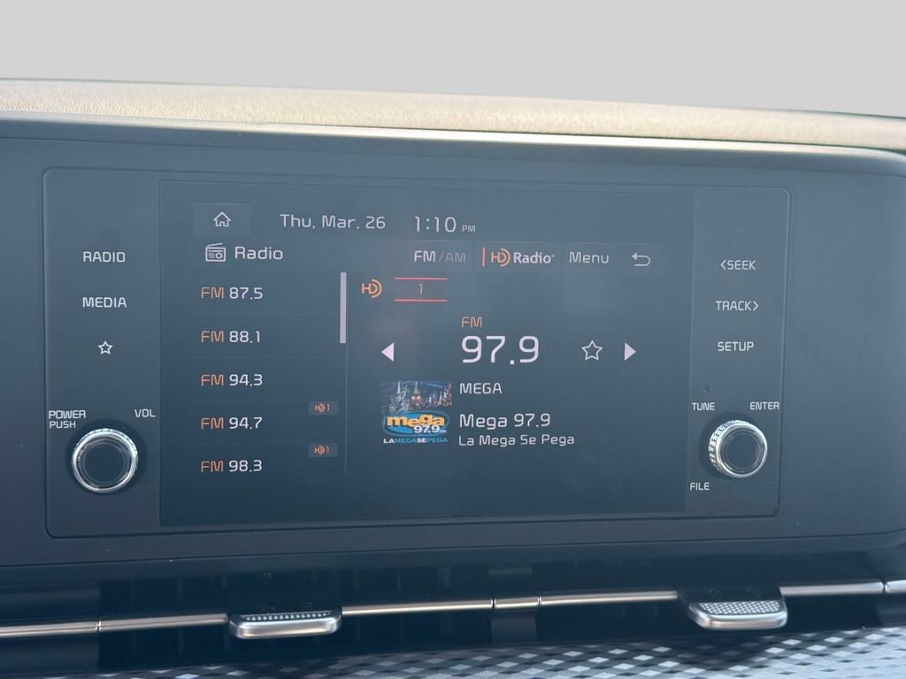 Used 2024 Kia Carnival LX FWD image 26