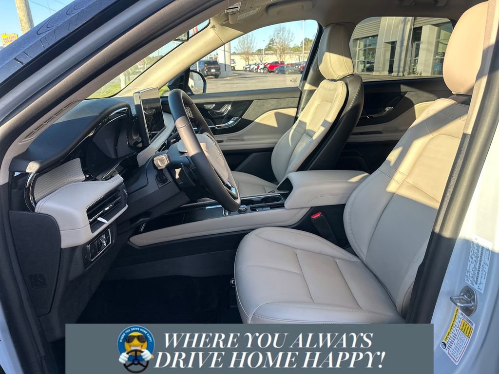 New 2026 Lincoln Corsair Premiere image 7