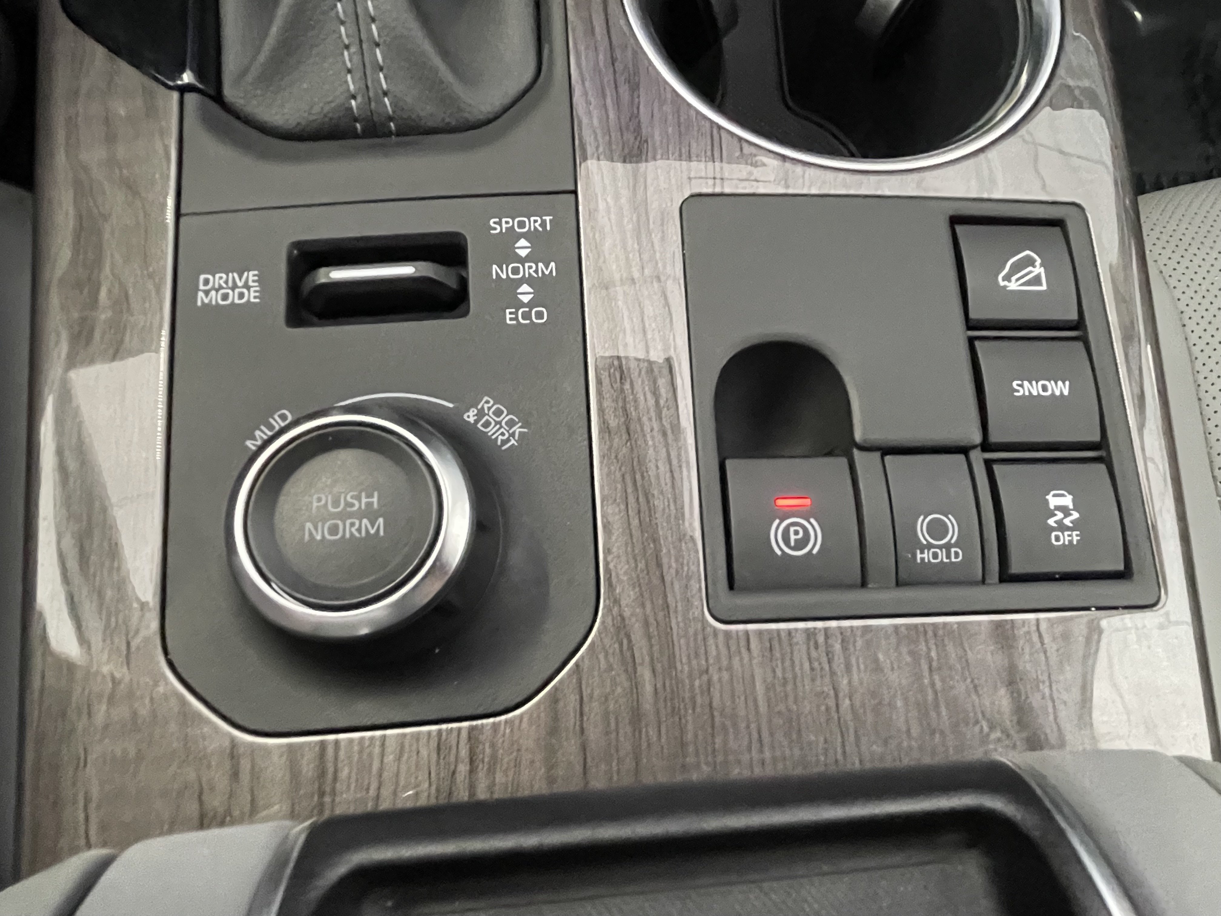 Used 2024 Toyota Highlander Limited AWD/4WD image 35