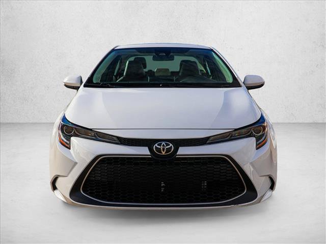 Used 2022 Toyota Corolla XLE FWD image 2
