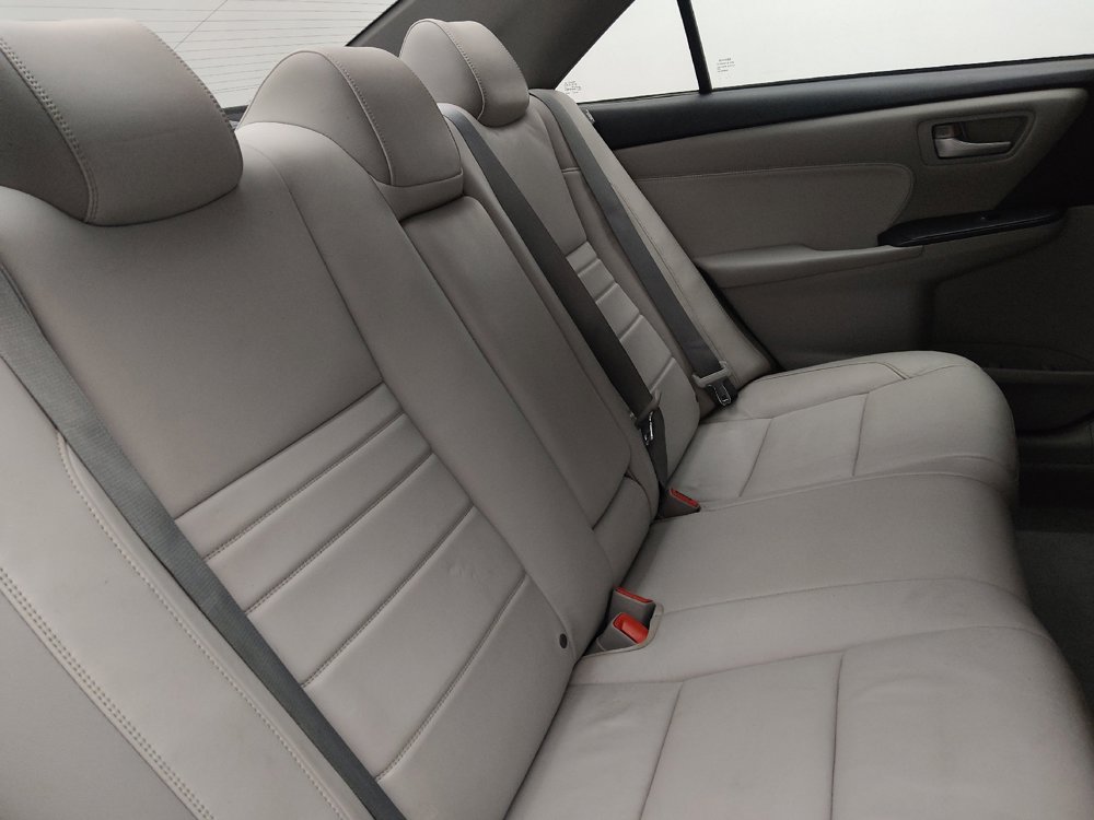 Used 2015 Toyota Camry XLE image 19