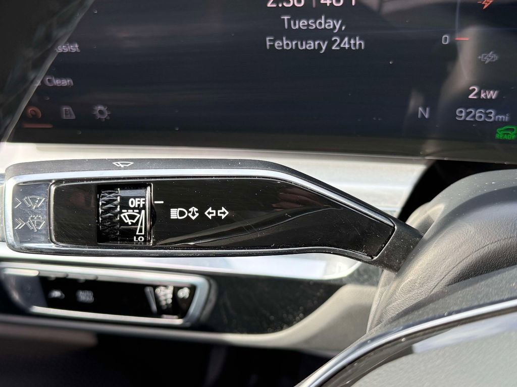 Used 2024 Cadillac Lyriq Sport image 30