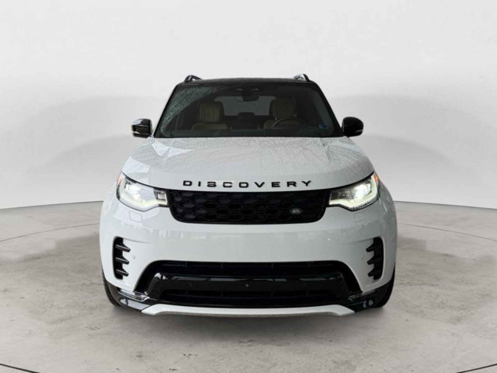 Certified 2025 Land Rover Discovery Dynamic SE AWD/4WD image 8