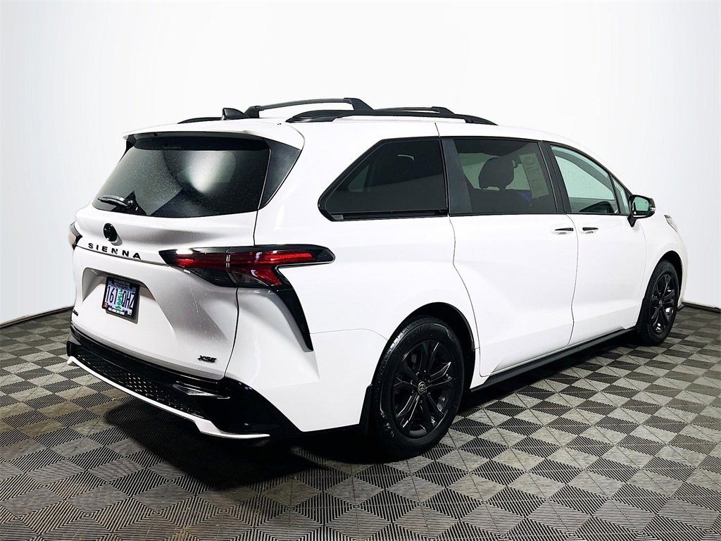 Certified 2025 Toyota Sienna XSE w/ XSE Premium Package image 8