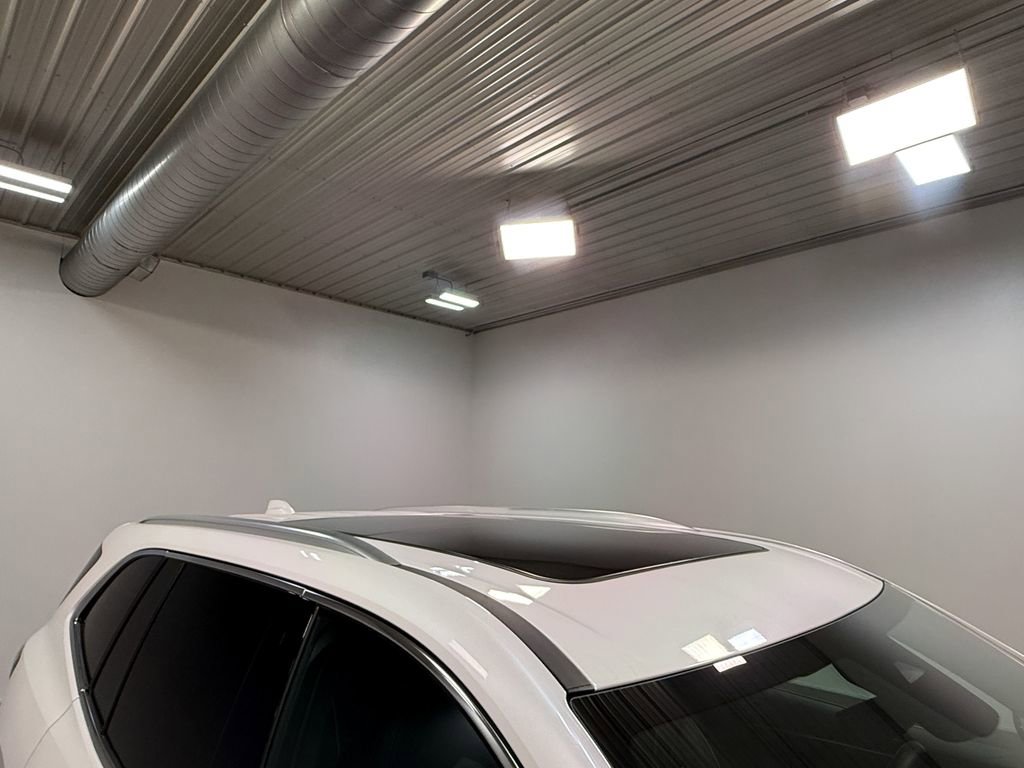 Used 2025 Buick Enclave Avenir w/ Super Cruise Package AWD/4WD image 44