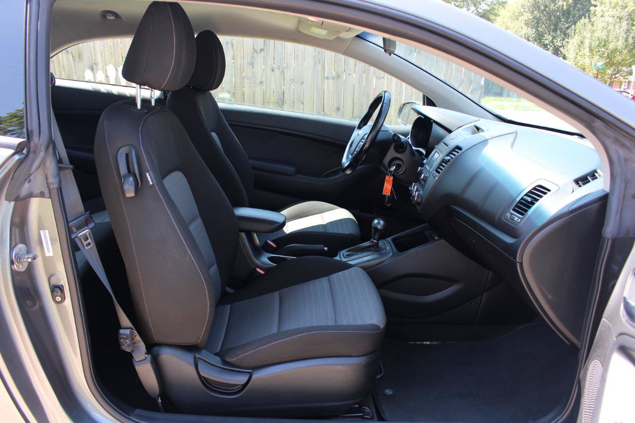 Used 2014 Kia Forte Koup EX FWD image 29