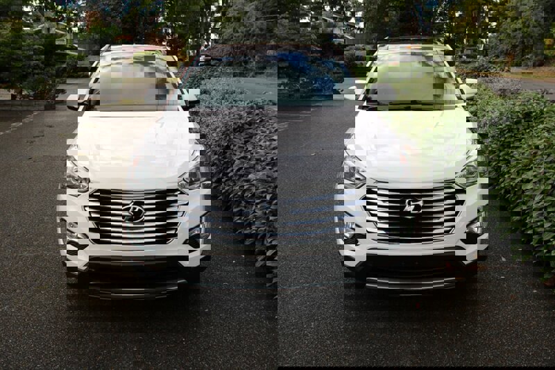 Used 2015 Hyundai Santa Fe Limited w/ Option Group 04 image 11