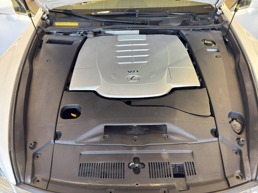 Used 2015 Lexus LS 460 w/ Comfort Package image 30