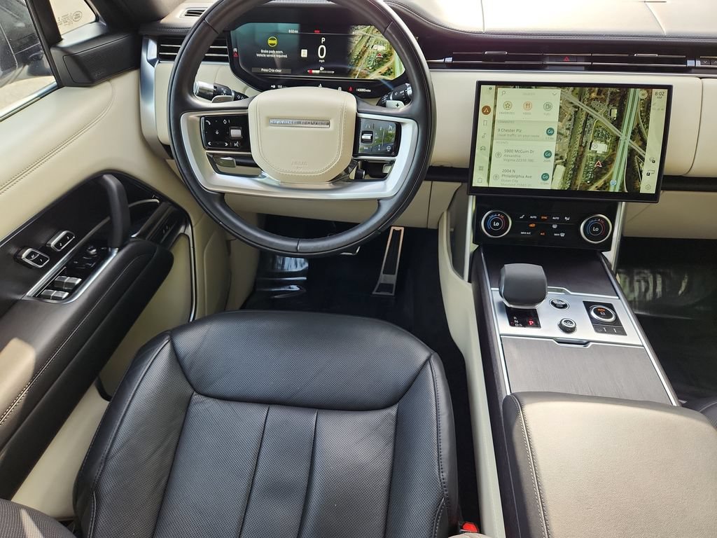 Used 2022 Land Rover Range Rover Long Wheelbase SE AWD/4WD image 4