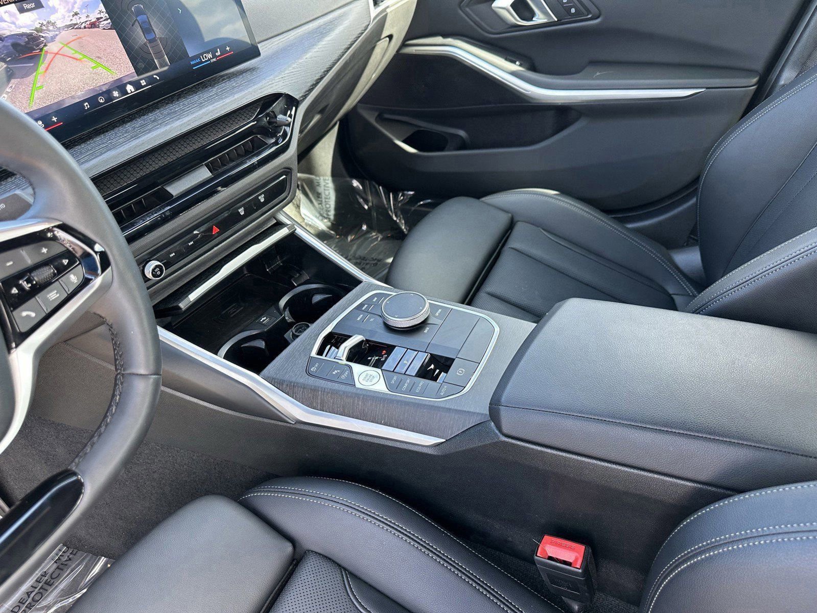 Certified 2025 BMW 330i Sedan image 23