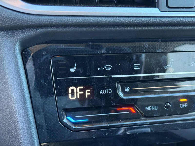 Used 2025 Volkswagen Taos SE image 22