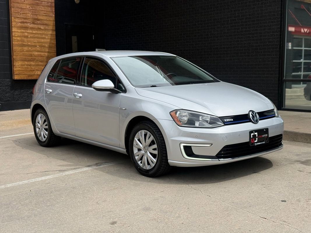 Used 2015 Volkswagen e-Golf Limited Edition FWD image 10