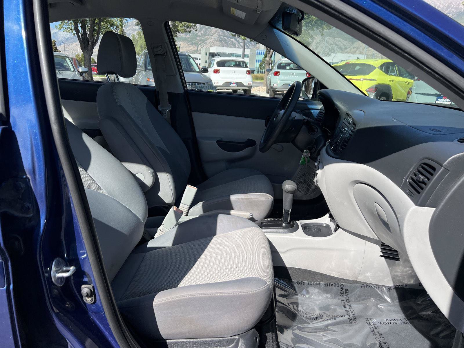 Used 2010 Hyundai Accent GLS FWD image 14