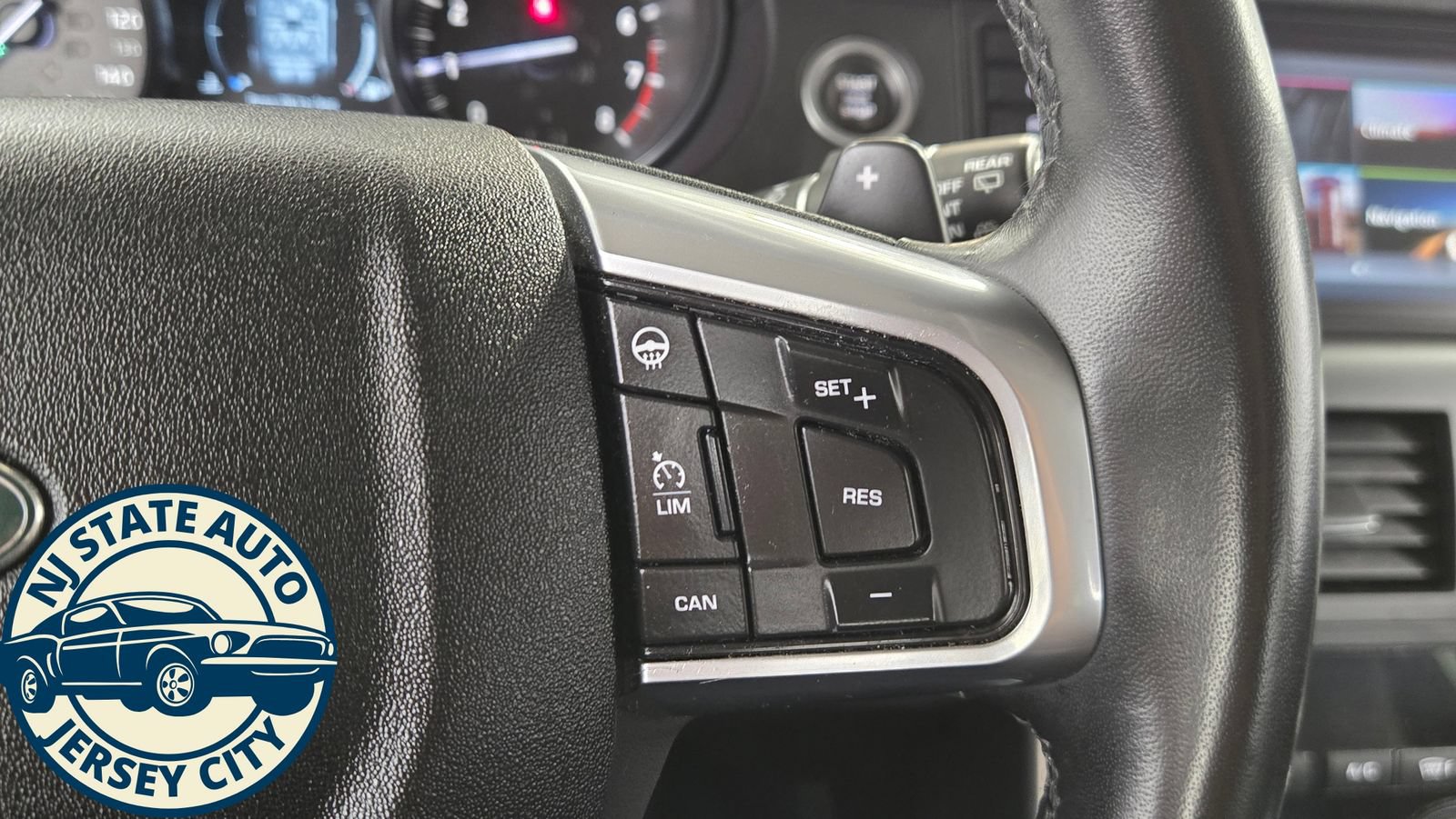 Used 2019 Land Rover Discovery Sport HSE AWD/4WD image 14