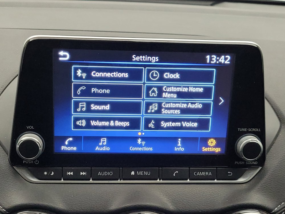 Used 2025 Nissan Sentra SV FWD image 25