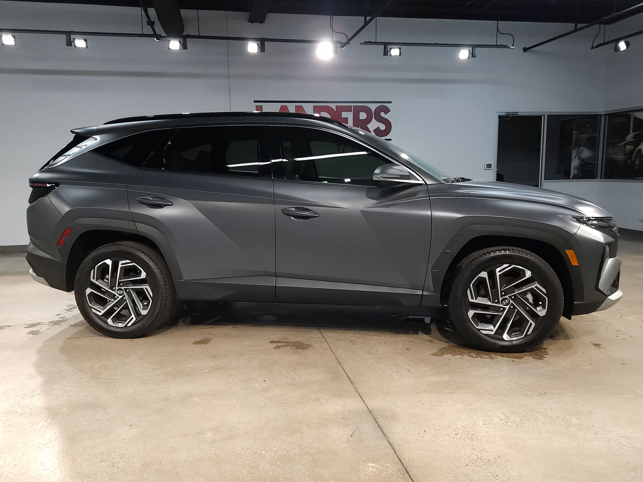 Used 2025 Hyundai Tucson Limited image 8