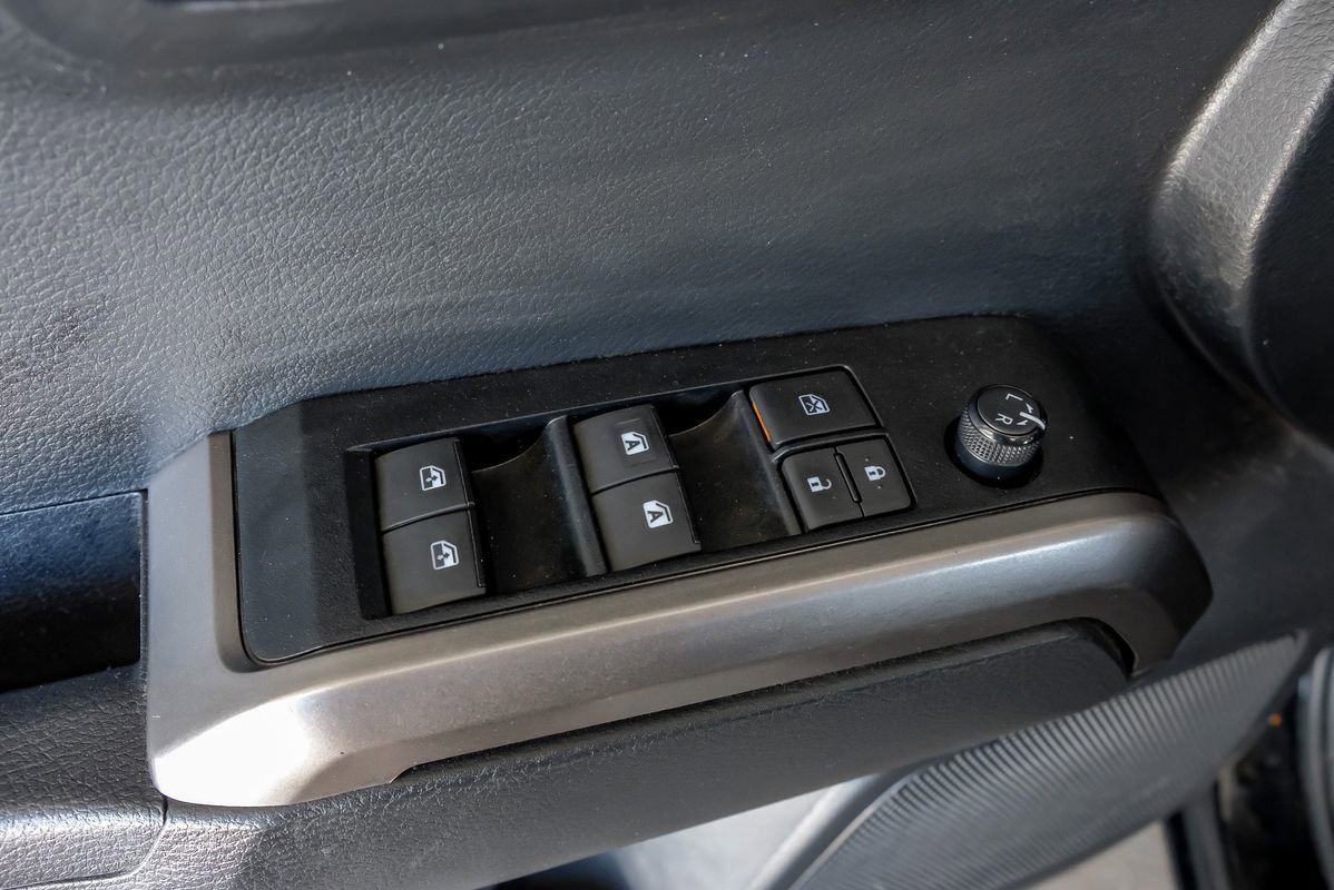 Used 2023 Toyota Tacoma SR5 w/ Trail Edition image 44