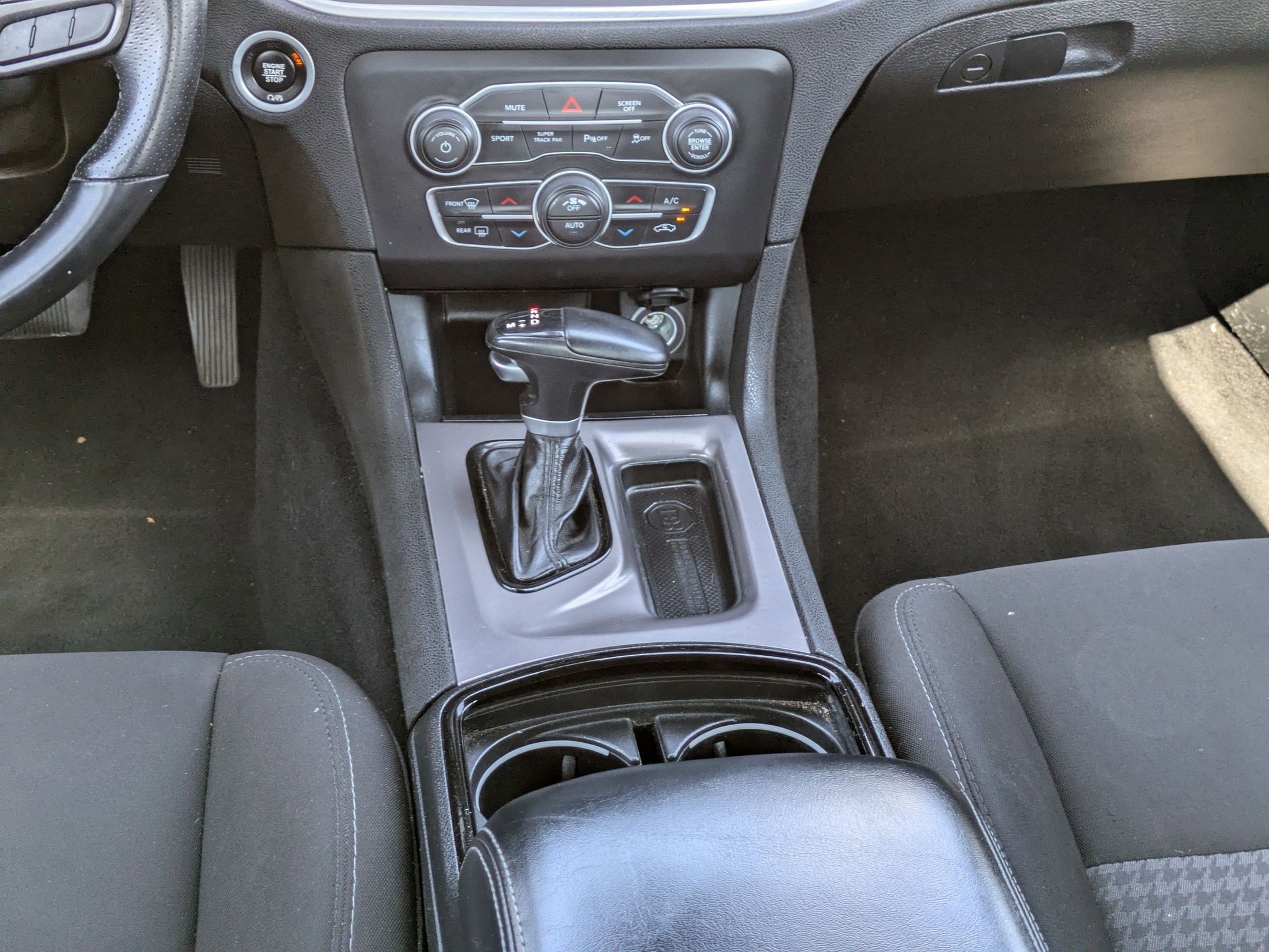 Used 2022 Dodge Charger R/T w/ Blacktop Package image 17