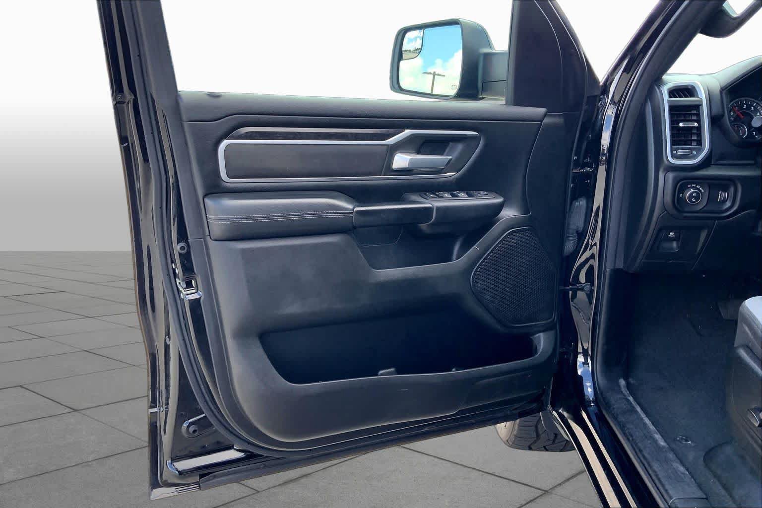 Used 2023 RAM 1500 Big Horn AWD/4WD image 41