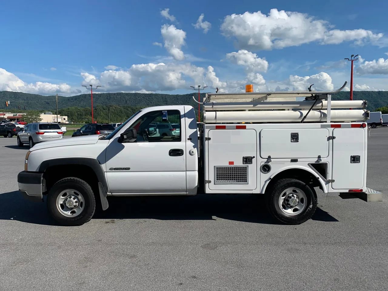 Used 2005 Chevrolet Silverado 2500 W/T RWD image 5