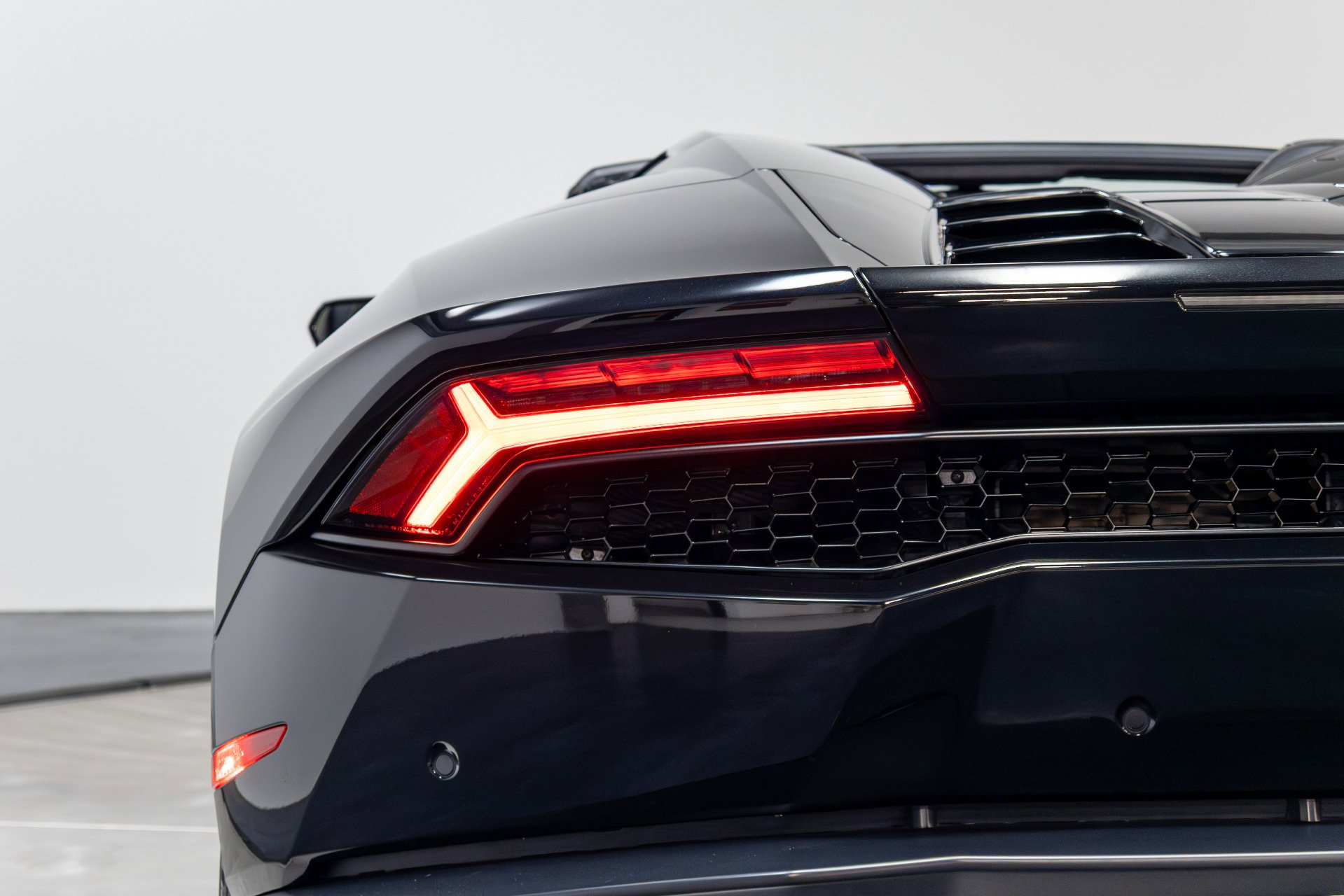 Used 2017 Lamborghini Huracan LP 610-4 image 52