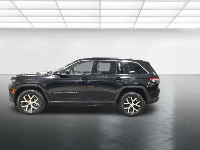 Used 2023 Jeep Grand Cherokee Limited image 7