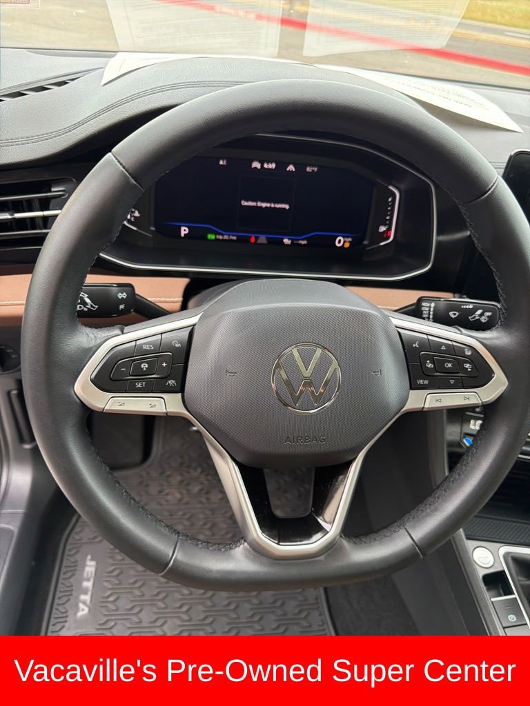 Used 2025 Volkswagen Jetta SEL FWD image 12