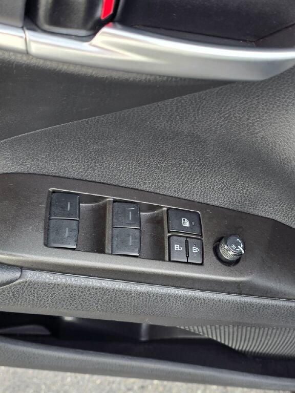 Used 2024 Toyota Camry SE image 20
