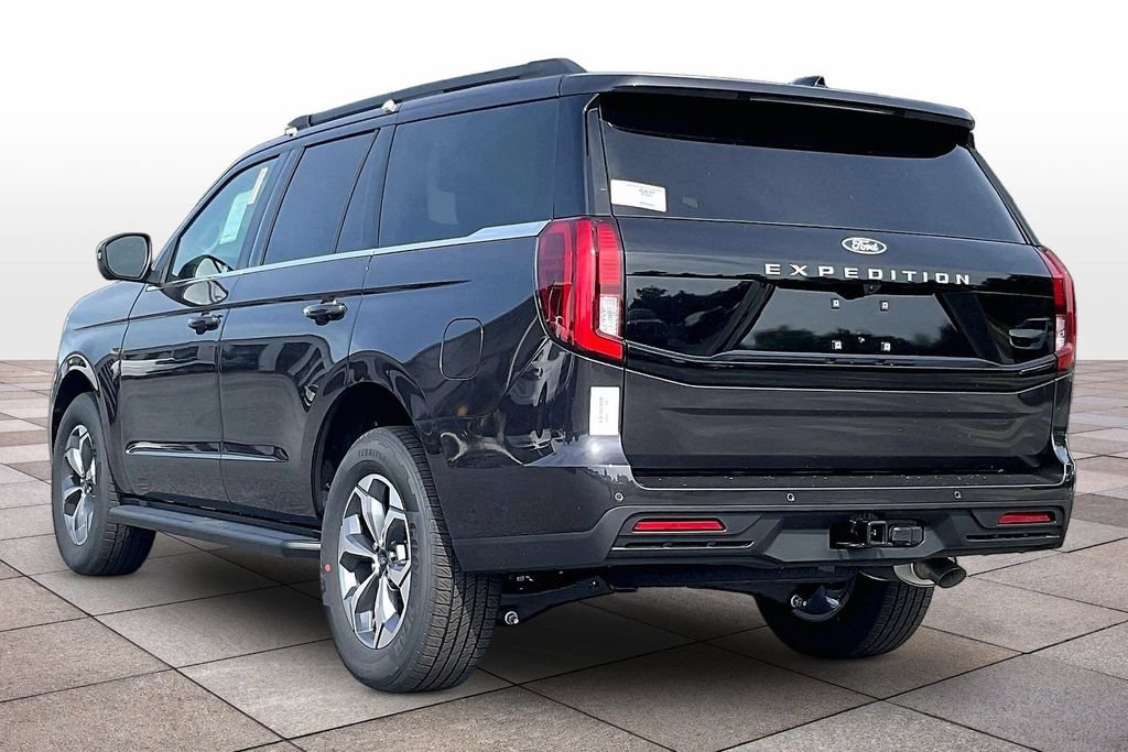 New 2027 Ford Expedition Active RWD image 3