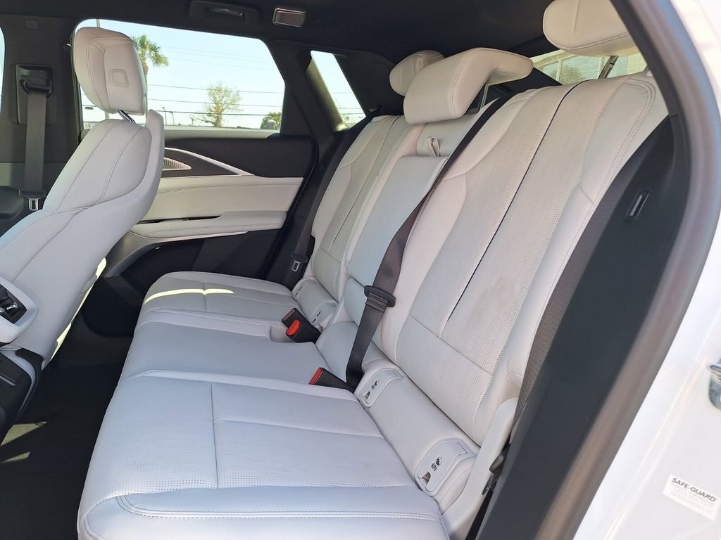 New 2026 Cadillac Lyriq Premium Sport w/ LPO, ONYX Package image 23