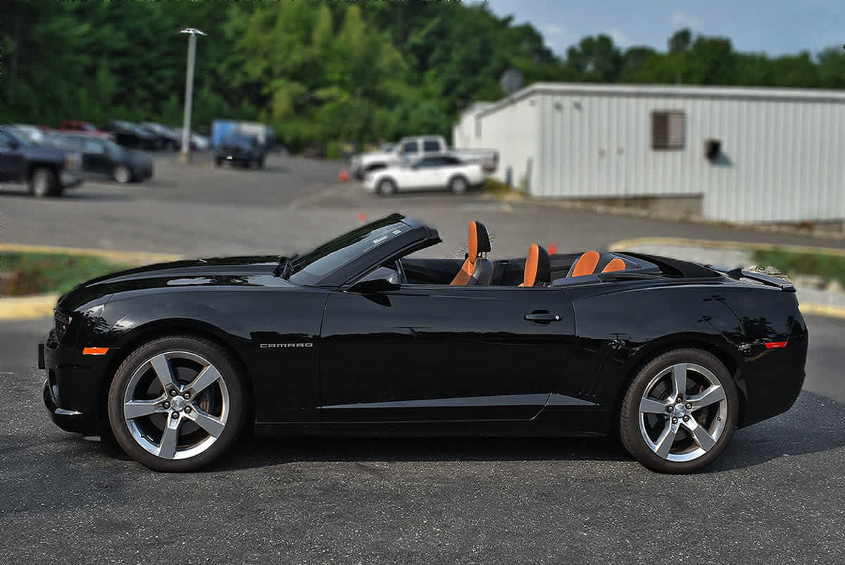 Used 2013 Chevrolet Camaro SS w/ RS Package RWD image 10
