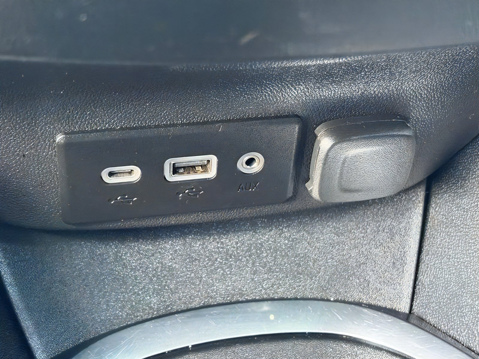 Used 2020 Chevrolet Malibu LT FWD image 27