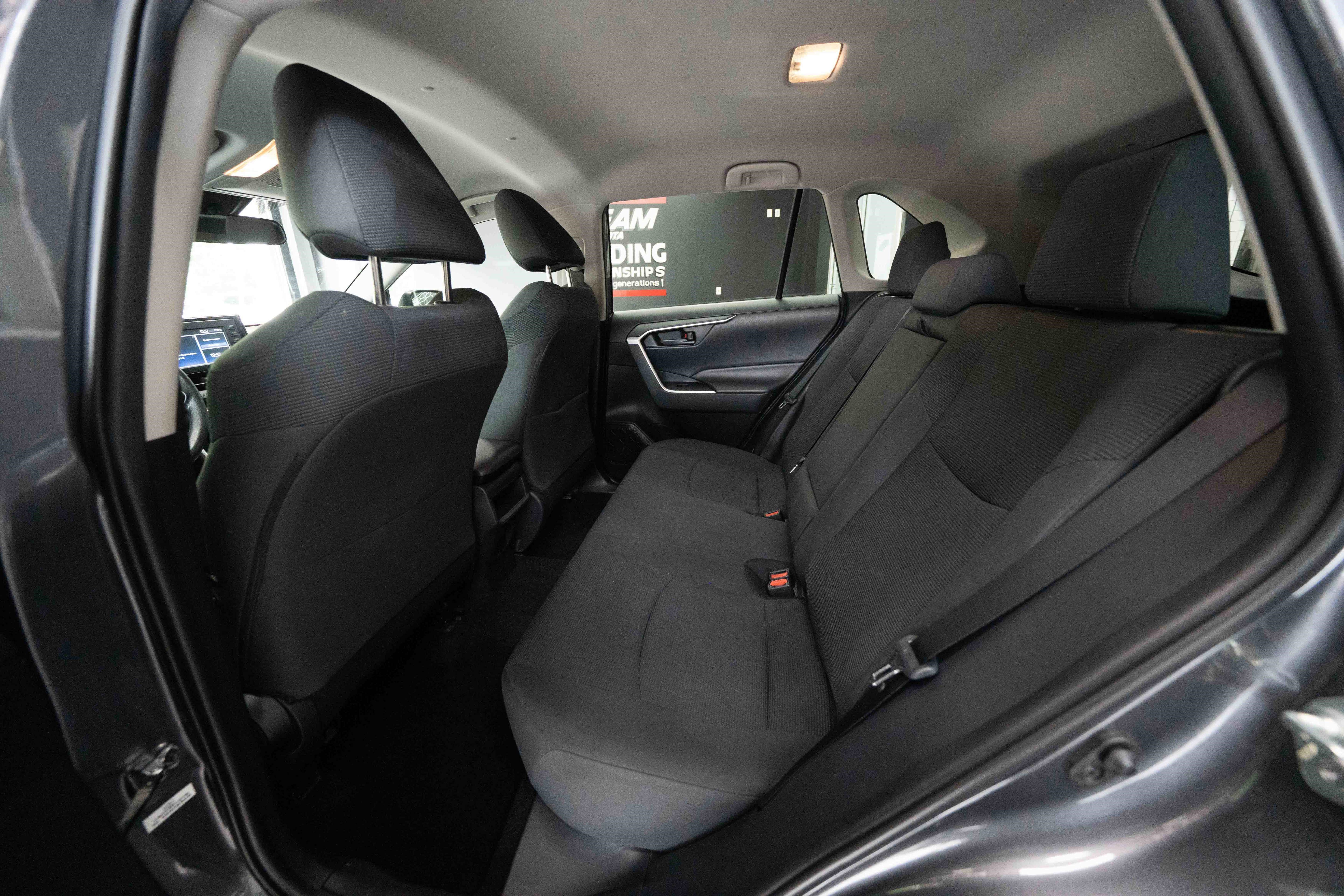 Used 2019 Toyota RAV4 LE w/ All Weather Liner Package AWD/4WD image 23