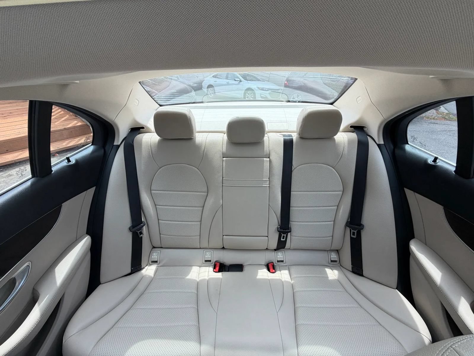 Used 2016 Mercedes-Benz C 300 4MATIC Sedan image 35