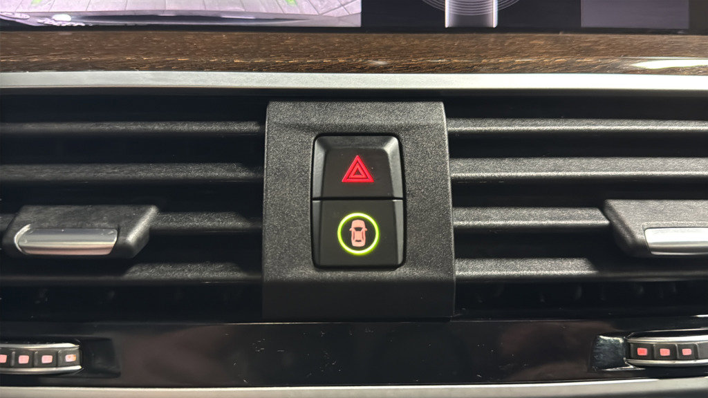 Used 2021 BMW X3 xDrive30e w/ Premium Package image 29