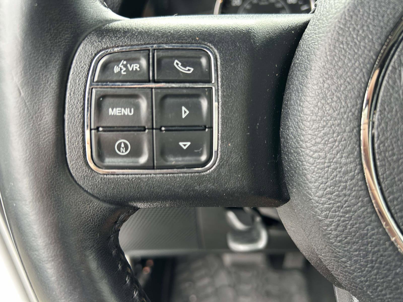 Used 2017 Jeep Wrangler Unlimited Sahara w/ Connectivity Group image 19