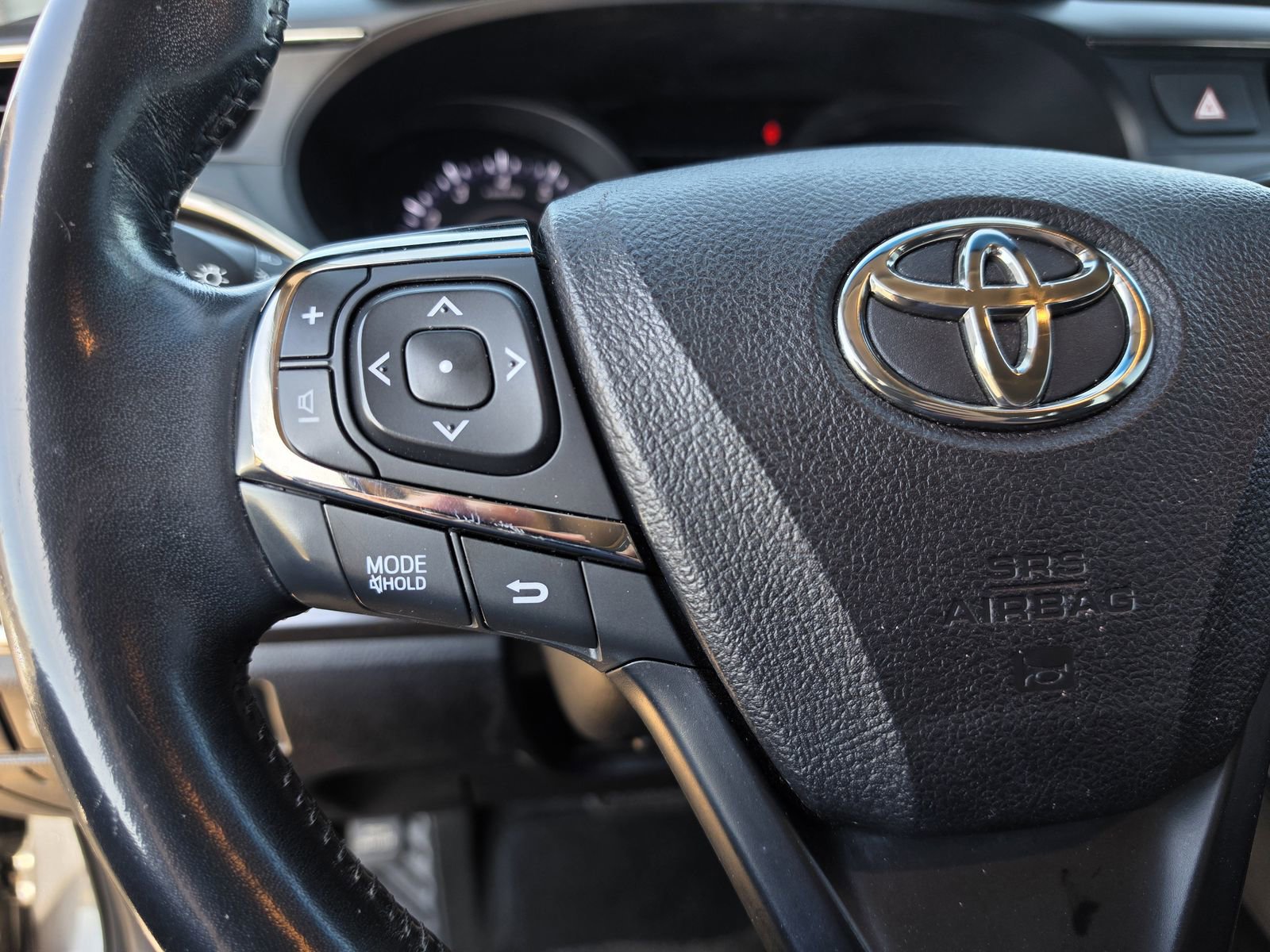 Used 2017 Toyota Avalon Limited image 24