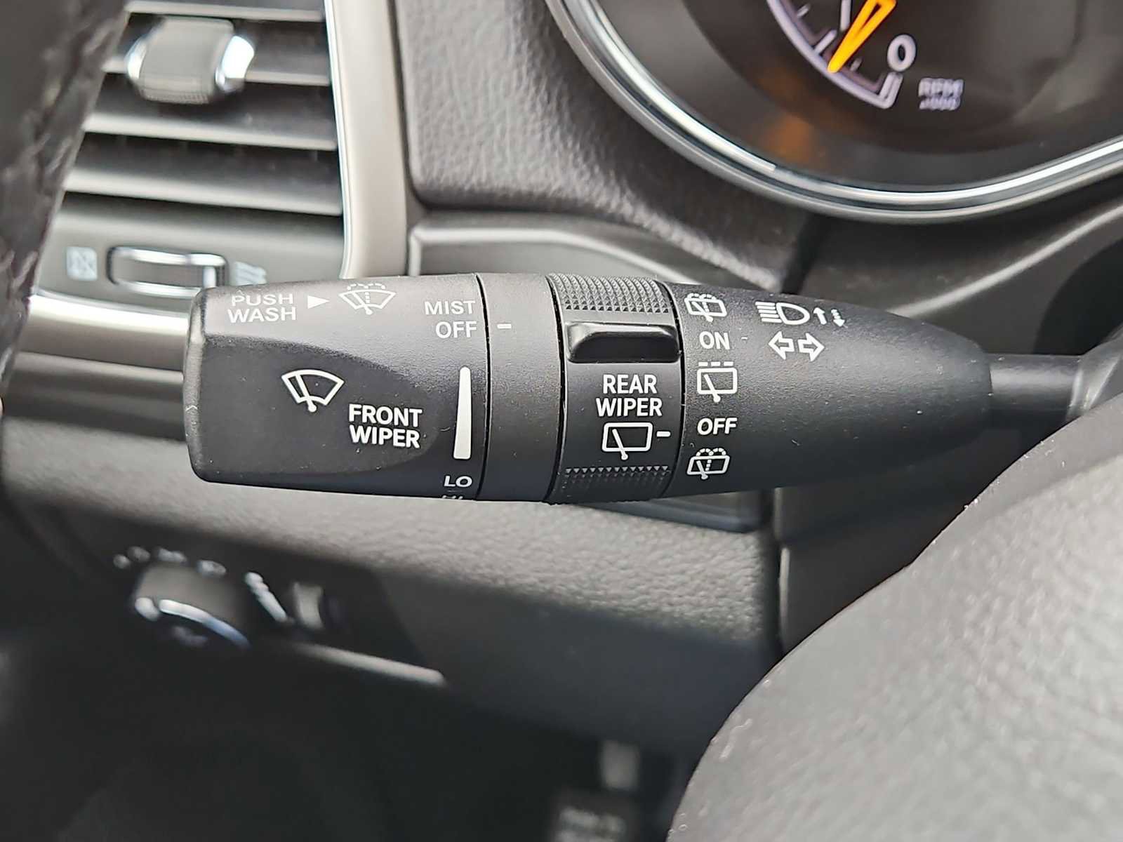 Used 2019 Jeep Grand Cherokee Altitude image 26