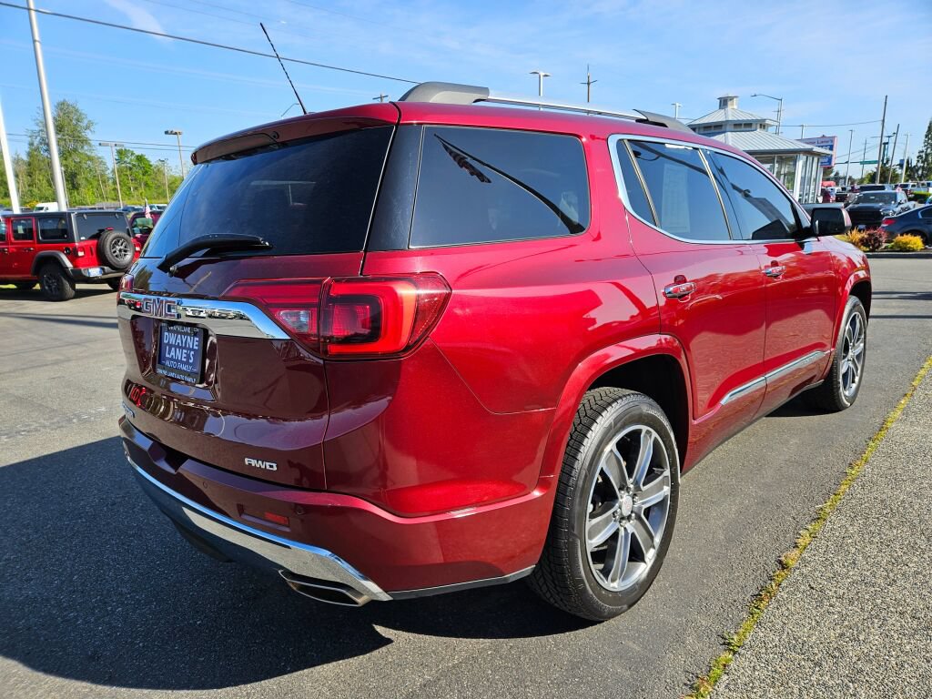 Used 2017 GMC Acadia Denali w/ Technology Package AWD/4WD image 5