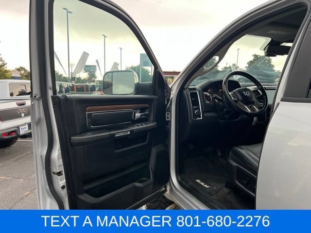 Used 2017 RAM 3500 Laramie w/ Convenience Group AWD/4WD image 16