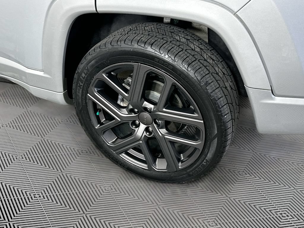 Used 2024 Jeep Compass Limited w/ High Altitude Package AWD/4WD image 43