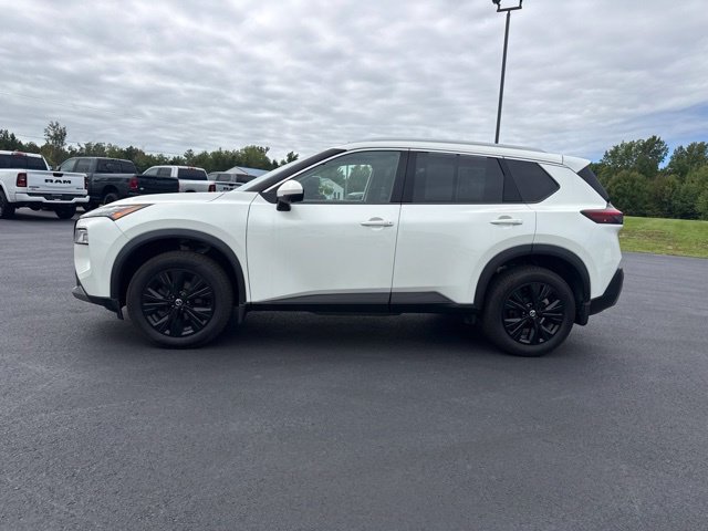 Used 2021 Nissan Rogue SV AWD/4WD image 3