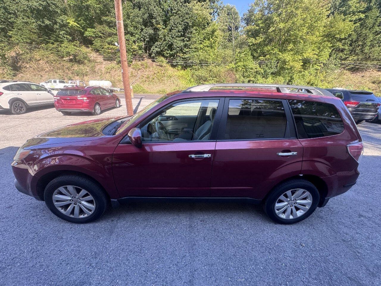 Used 2011 Subaru Forester 2.5X Premium w/ All-Weather Pkg AWD/4WD image 4