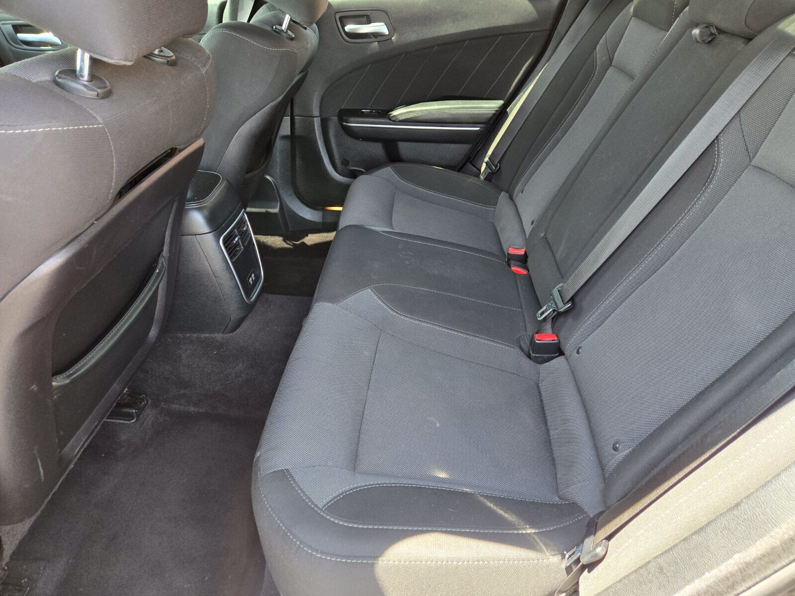 Used 2016 Dodge Charger SXT RWD image 8