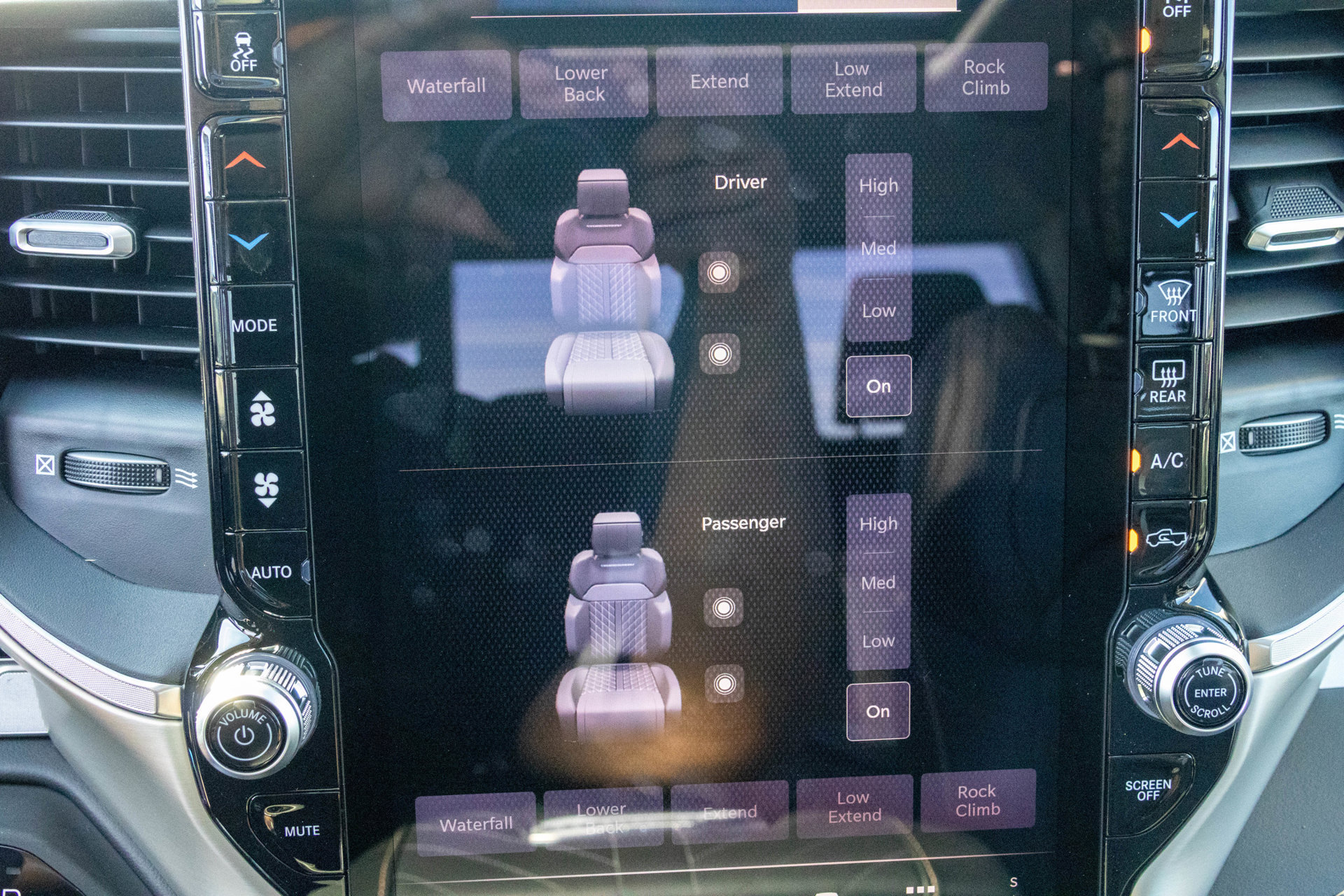 New 2027 RAM 1500 Tungsten AWD/4WD image 26