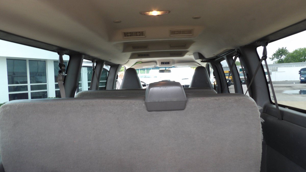 Used 2017 Chevrolet Express 3500 LS RWD image 38